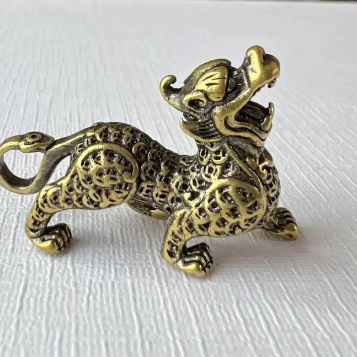 [BUNJANG] Brass Haechi Figurine Decoration Accessory / 황동 해태상 장식품 소품