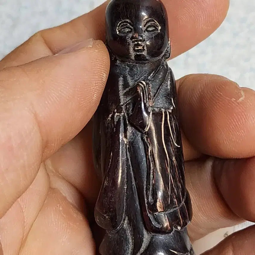 [BUNJANG] Ox Horn Carved Disciple Figurine, Ancient Foreign Coins, Modern Coins, Classic Coins, Silver Coins, Gold Coins, Chinese Porcelain / B58.소뿔조각 동자승.해외주화.근대주화.고전주화.은화.금화.중국도자기