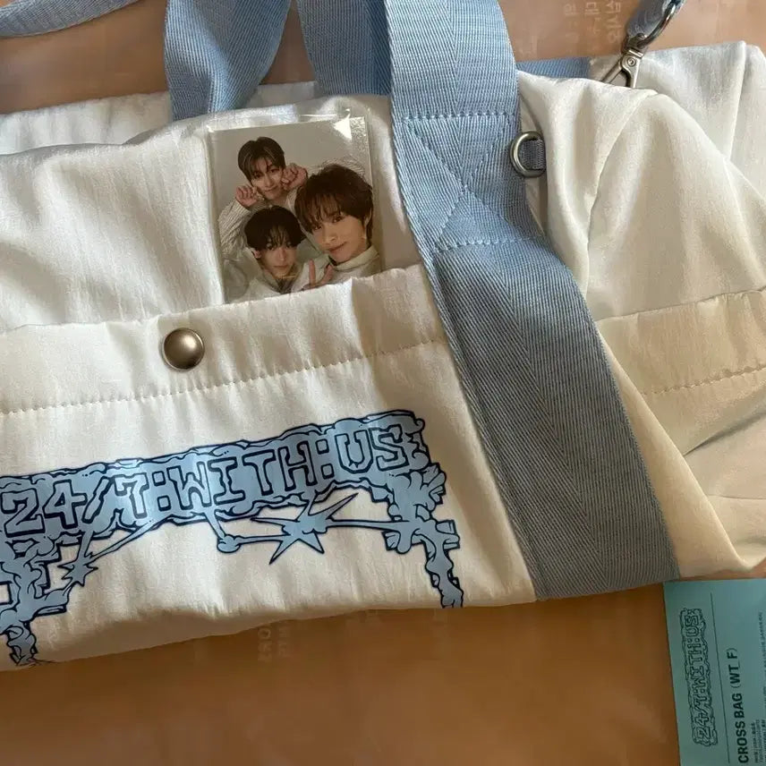 [BUNJANG] TWS 24/7 WITH US Crossbody Bag / 투어스 가방 양도