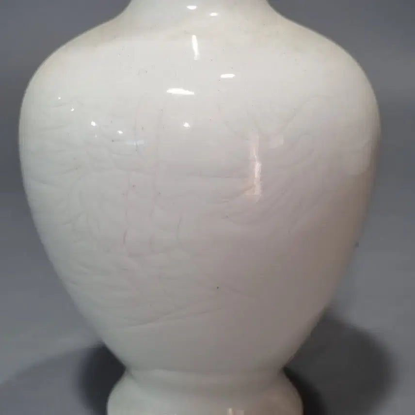 [BUNJANG] White Porcelain Vase with Engraved Dragon and Phoenix Motif / 백자 각용봉문 장경병. 고19.5