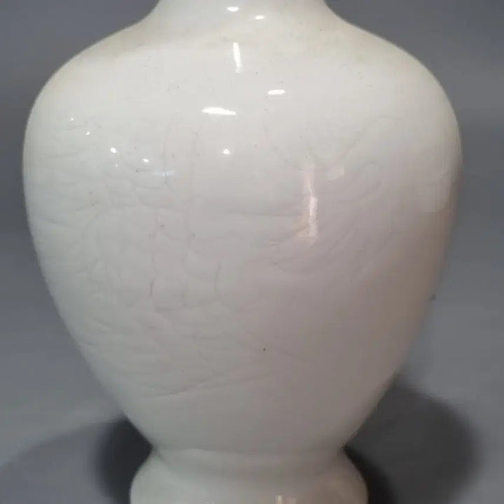 [BUNJANG] White Porcelain Vase with Engraved Dragon and Phoenix Motif / 백자 각용봉문 장경병. 고19.5