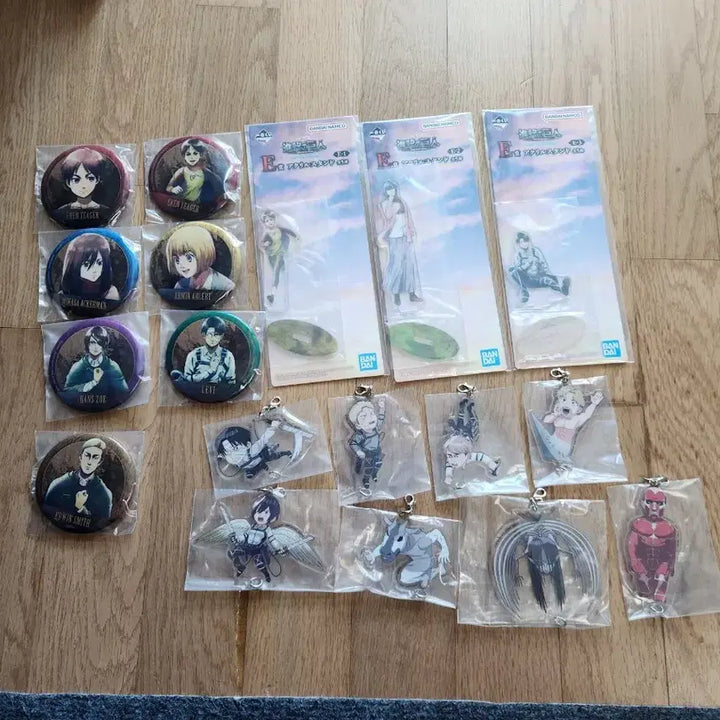 [BUNJANG] Attack on Titan Ichiban Kuji Set (C Prize) - Can Badges, Acrylics, Keyrings (Sealed) / 제일복권 진격의거인 캔뱃지, 아크릴, 키링 하위상 일괄! (비닐미개봉)