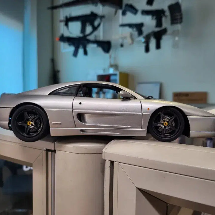 [BUNJANG] Ferrari F355 1:18 Scale Diecast Model / 페라리 F355