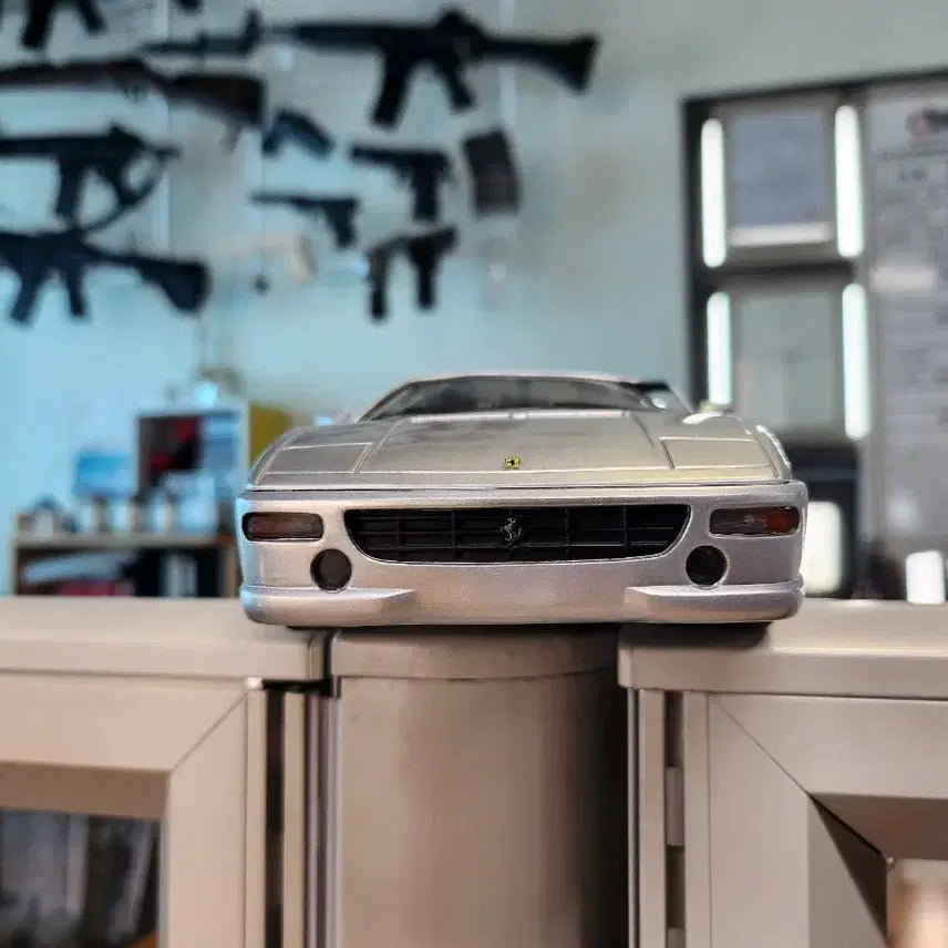 [BUNJANG] Ferrari F355 1:18 Scale Diecast Model / 페라리 F355