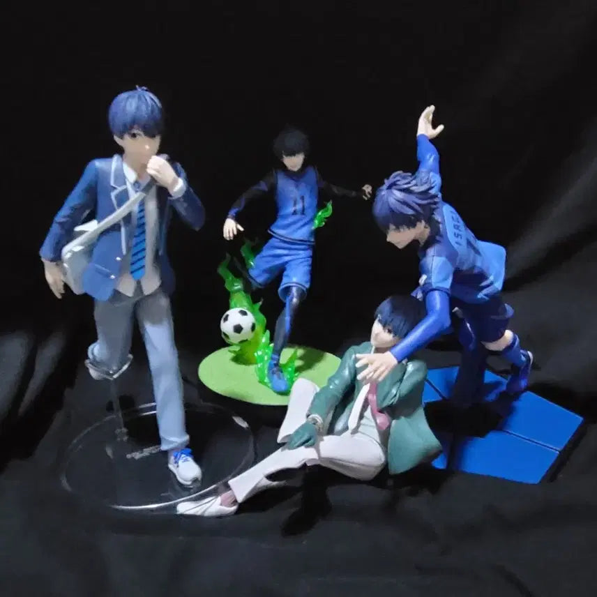 [BUNJANG] Blue Lock Isagi Yoichi Bundle Set Figures / 블루록 이사기 피규어 일괄