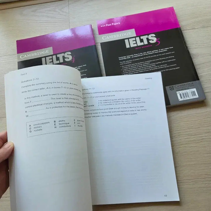 [BUNJANG] Cambridge IELTS 4, 5, 8, 9, 11 Practice Test Books Bundle / 아이엘츠 4, 5, 8권 +9, 11
