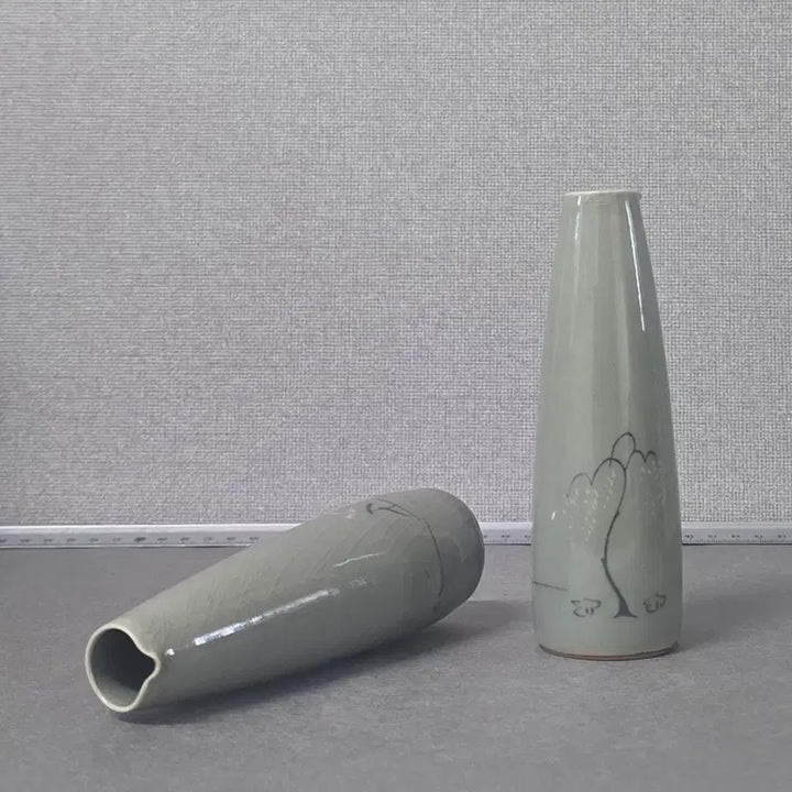 [BUNJANG] Japanese Colonial Era Samhwa Goryeo Celadon "Poruryusugeummun" Tokkuri / 일제강점기 삼화고려소 청자 덕리