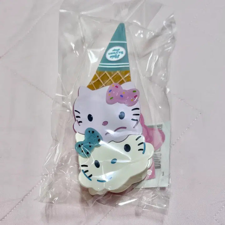 [BUNJANG] Sanrio House Kitty Ice Cream Hair Clip Pink / 이번주 할인) 산리오 하우스 키티 아이스크림 헤어 클립 핑크 미개봉