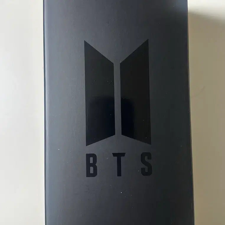 [BUNJANG] BTS ARMY BOMB Version 4 Photocard Holder (Sealed) / BTS 방탄 사미밤 아미밤4 Army Bom(미개봉)
