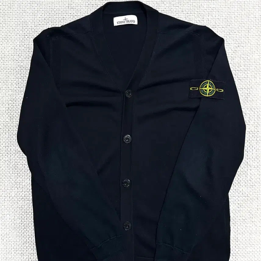 [SOLD OUT] [L/당일배송] 신형 스톤아일랜드 블랙 와펜 가디건