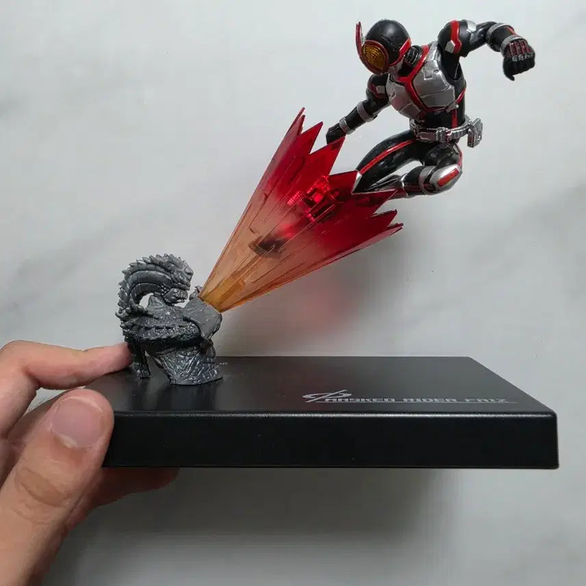 [BUNJANG] Kamen Rider Faiz Flex Glow in the Dark Figure / 가면라이더 파이즈 플렉스 글로우 인 더 다크 피규어