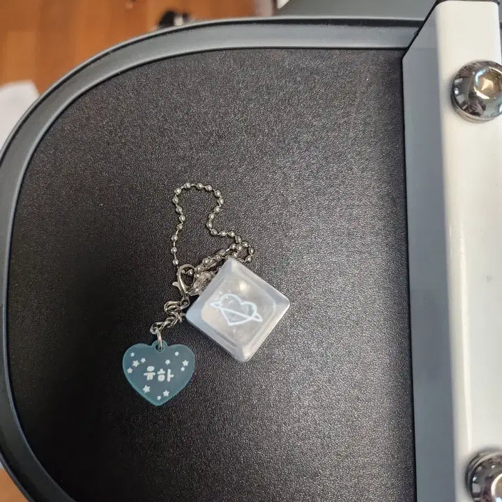 [BUNJANG] HaToHa YuHa Focus MD Keycap Keyring / 하츠투하츠 하투하 유하 포커스 엠디 키캡 키링 양도 지우주은이안예온카르멘