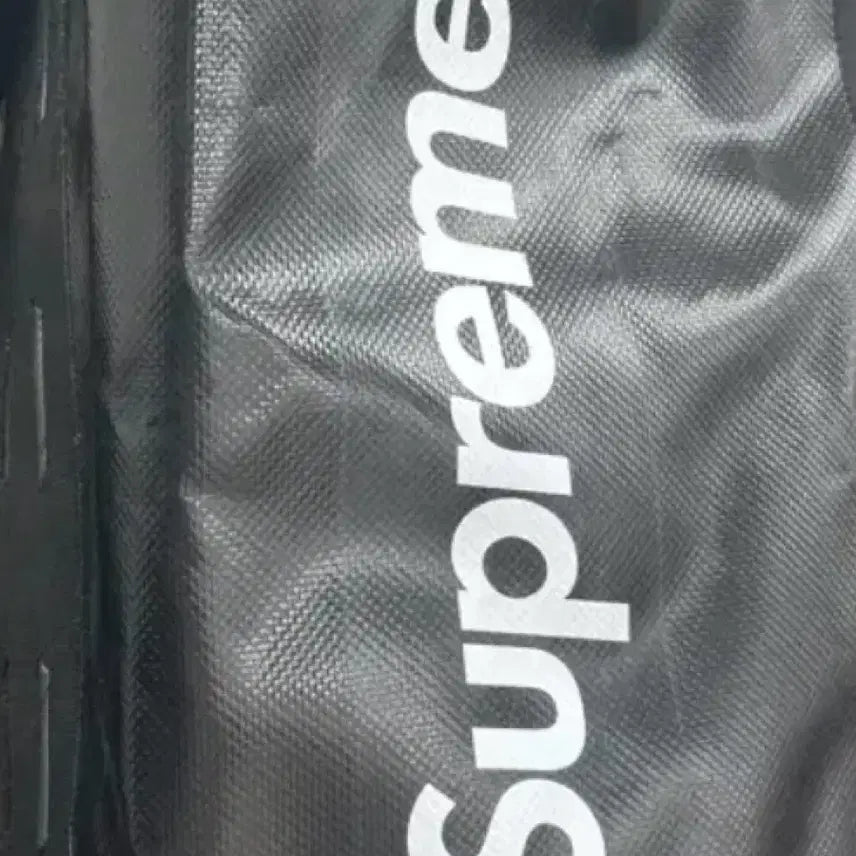 [SOLD OUT] 슈프림 x 오르트립 더플백 블랙 - 24SS