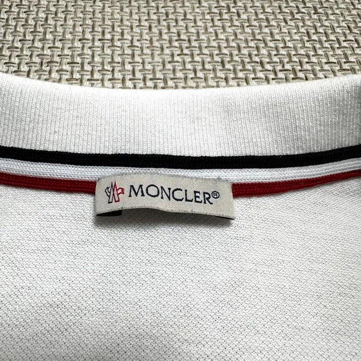 [SOLD OUT] [S/당일배송] 몽클레어 삼선와펜 화이트 카라티