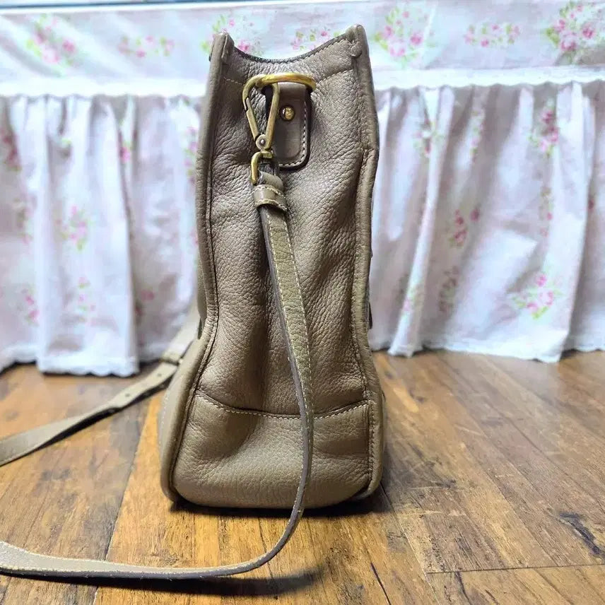 [SOLD OUT] 정품 프라다 가죽 토트/크로스백 베이지