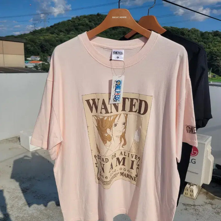 [BUNJANG] One Piece Nami Illustration T-Shirt / 원피스. 나미 일러스트 반팔 티셔츠.
