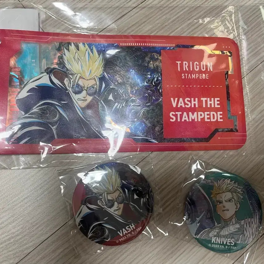 [BUNJANG] Trigun Aurora Ticket Holder &amp; Can Badge Bundle Set / 트라이건 오로라 티켓홀더 캔뱃지 일괄