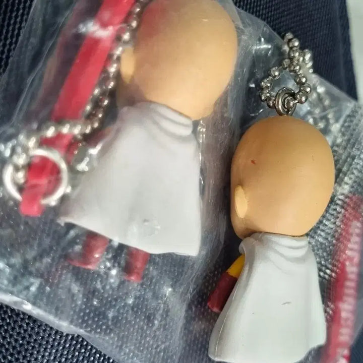 [BUNJANG] One Punch Man Classic Strap Gacha Saitama (New) / 원펀맨 고전 스트랩 가챠 사이타마(새상품)