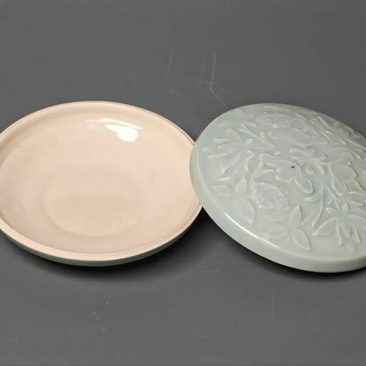 [BUNJANG] Ruy Ware Celadon Glazed Floral Design Covered Box Antique Chinese Ceramic / 정요 관요 연녹유 화문 유개합 중국도자기 골동품 고미술품 수집품