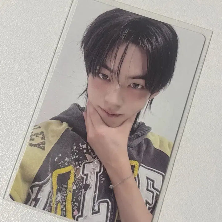 [BUNJANG] TWS Agungbbang Weverse Lucky Draw Dohoon Photocard / 투어스 아궁빵 위버스 럭드 도훈 포카 양도