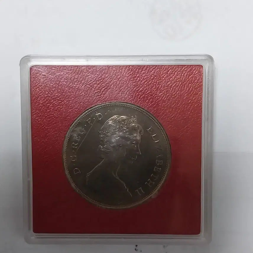 [BUNJANG] 1981 Royal Wedding Commemorative Crown Coin - Prince Charles &amp; Lady Diana / 찰스황태자 다이애나비결혼 기념 크라운화 1981