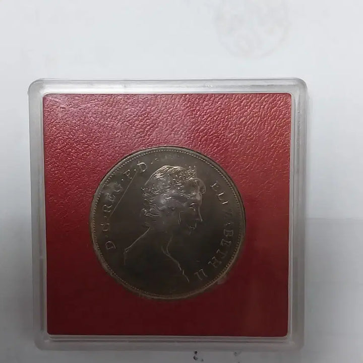 [BUNJANG] 1981 Royal Wedding Commemorative Crown Coin - Prince Charles &amp; Lady Diana / 찰스황태자 다이애나비결혼 기념 크라운화 1981