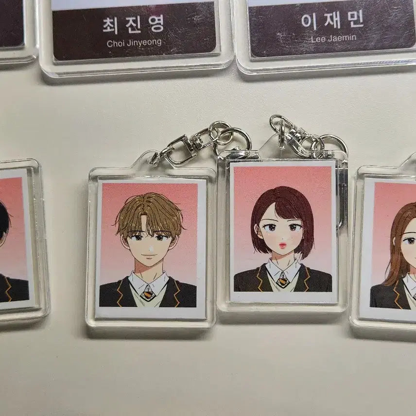 [BUNJANG] Youth Blossom Hardcover Student ID Keychain Set (4 Types) / 청춘블라썸 단행본 학생증 증명사진 키링 4종 세트 보미 진영 재민 선희