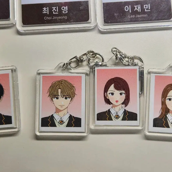 [BUNJANG] Youth Blossom Hardcover Student ID Keychain Set (4 Types) / 청춘블라썸 단행본 학생증 증명사진 키링 4종 세트 보미 진영 재민 선희