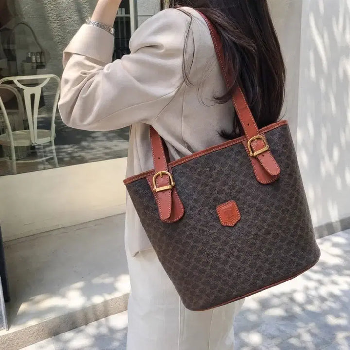 [BUNJANG] Celine Macadam Triomphe Shoulder Bag Bucket Bag Tote Bag / 셀린느 마카담 트리옹프 숄더백 버킷백 토트백