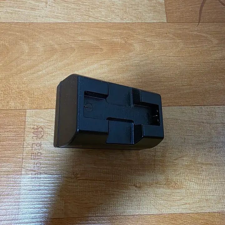 [BUNJANG] Goldstar Gum Battery Charger / 금성 껌전지 충전기