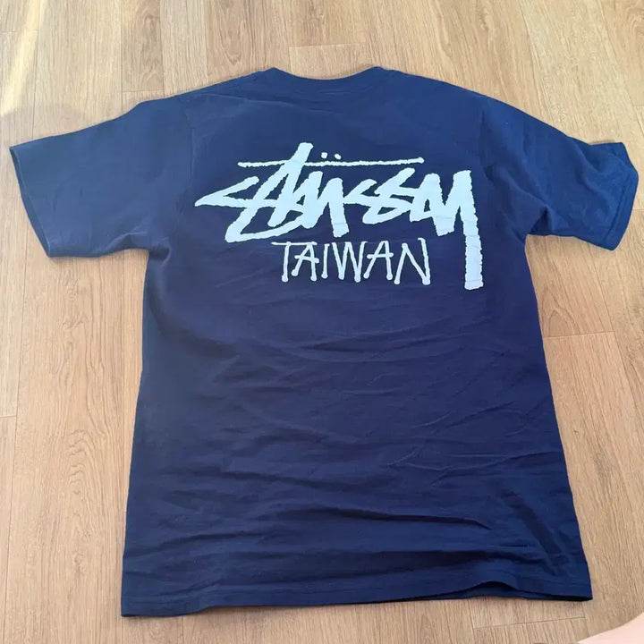 [BUNJANG] Stussy Taiwan Limited Edition T-Shirt / 스투시 대만 반팔 s