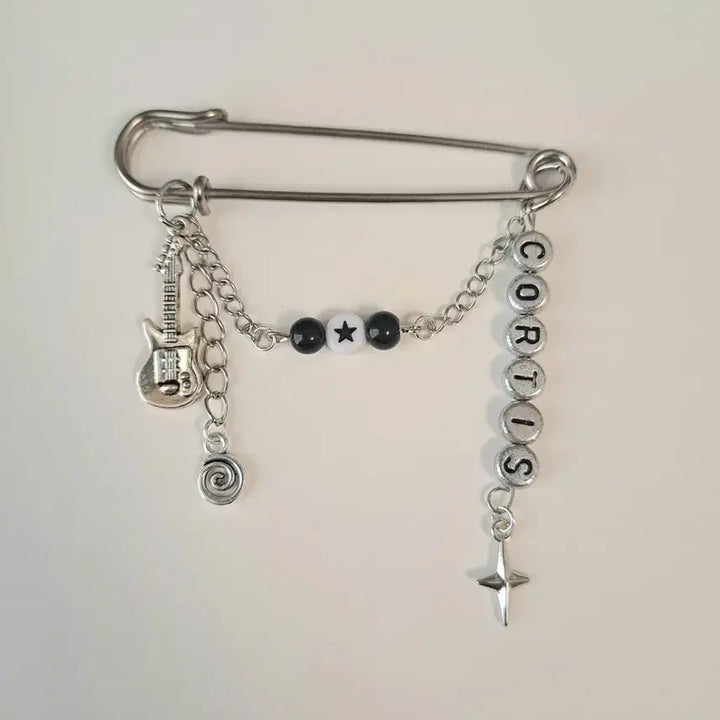 [BUNJANG] Cortis Initial Brooch / 코르티스 이니셜 브로치