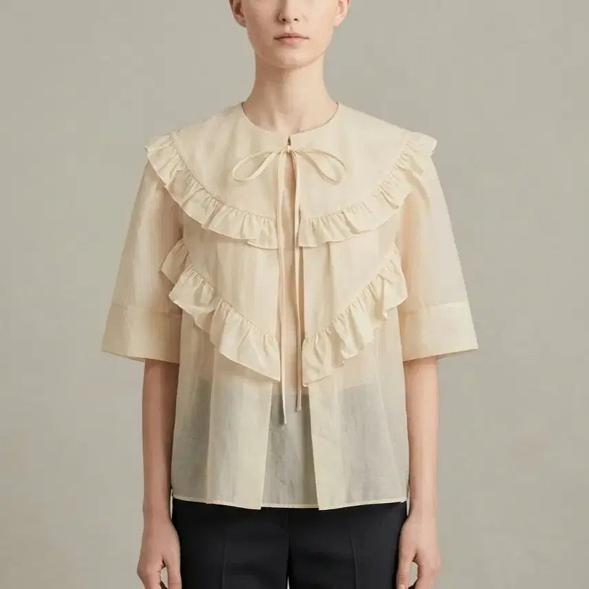 [SOLD OUT] [55-66]럭키슈에뜨 프론트 프릴 포인트 블라우스