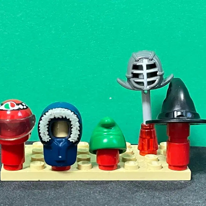[BUNJANG] LEGO Minifigure Hats &amp; Armor Bundle / 레고 피규어 모자 모음