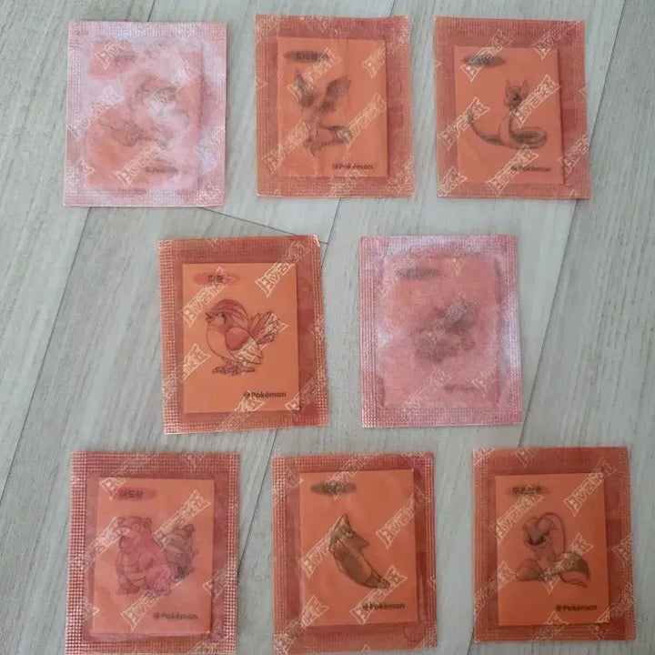 [BUNJANG] 30th Anniversary Pokemon Tteobuseal Bundle Set (8 types) / 30주년 포켓몬 띠부씰 8종 일괄판매! (라이츄 프리져 등)