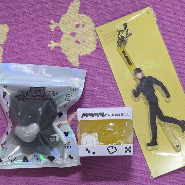 [BUNJANG] P.L.E.A.S.U.R.E. Dust Mmemimu Mwa + Stress Ball Mwa + Acrylic Stick Noah Bundle Set / 플레이브 더스트 므메미무 뫄 + 스트레스볼 뫄 + 아크릴스틱 노아 일괄