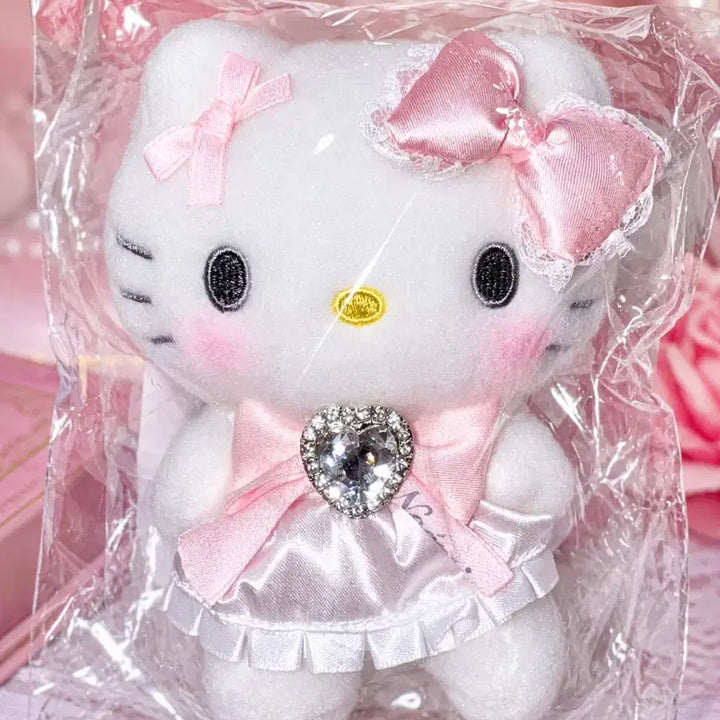 [BUNJANG] Sanrio Noemie Original Hello Kitty Doll Keychain / 최저가) 산리오 노에미 NOEMIE 오리지널 헬로키티 인형 키링