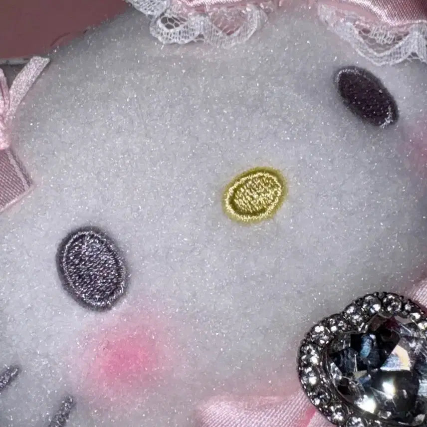 [BUNJANG] Sanrio Noemie Original Hello Kitty Doll Keychain / 최저가) 산리오 노에미 NOEMIE 오리지널 헬로키티 인형 키링