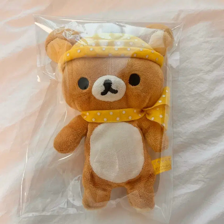 [BUNJANG] Rilakkuma Stuffed Toy with Hat and Scarf / 땡땡이 모자 목도리 리락쿠마 인형