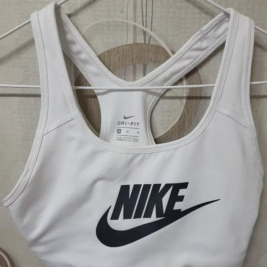 [SOLD OUT] 나이키 드라이핏 스포츠 브라탑 화이트 M