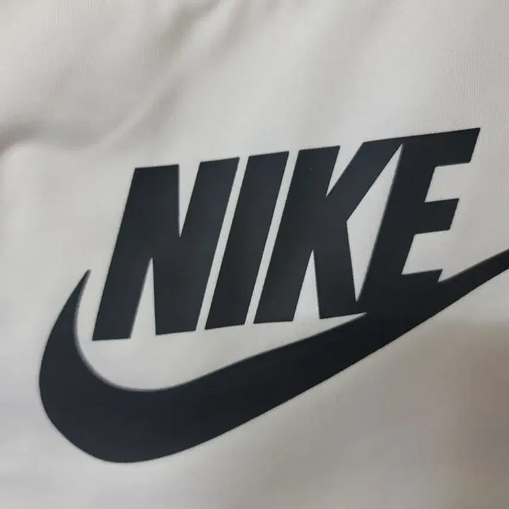 [SOLD OUT] 나이키 드라이핏 스포츠 브라탑 화이트 M