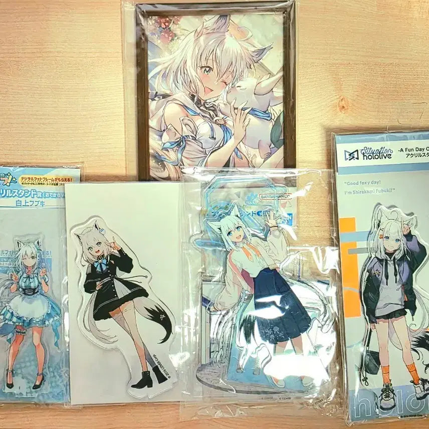 [BUNJANG] Shirakami Fubuki Acrylic Stand &amp; Frame Bundle Set / 시라카미 후부키 아크릴 스탠드 + 액자 (택포 6)