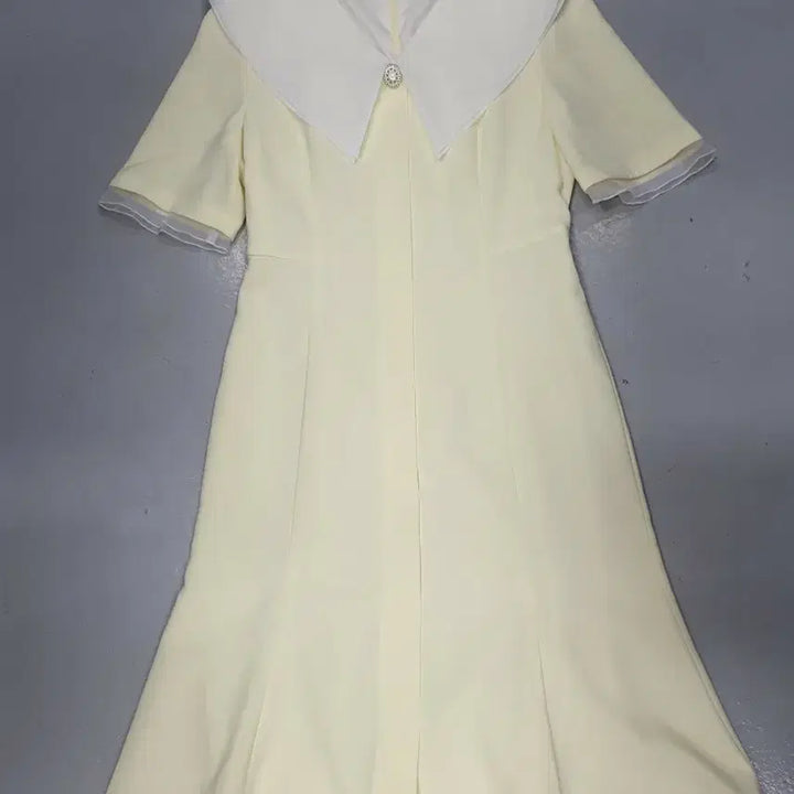 [BUNJANG] It Michaa Lemon Collar Dress / 잇미샤 레몬색 카라 원피스
