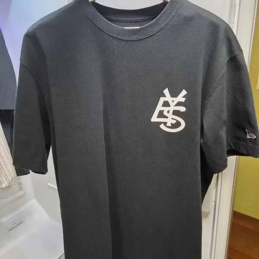 [BUNJANG] New Era x Yeseyesee Collaboration Short-Sleeve T-Shirt / 뉴에라x예스아이씨 반팔