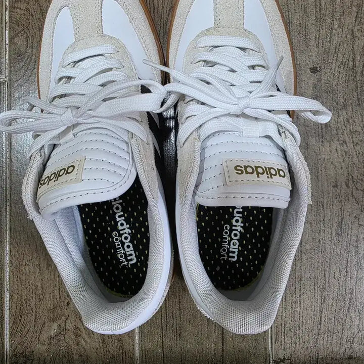 [BUNJANG] Adidas Sneakers Beige White 245mm / 아디다스 스니커즈 245mm