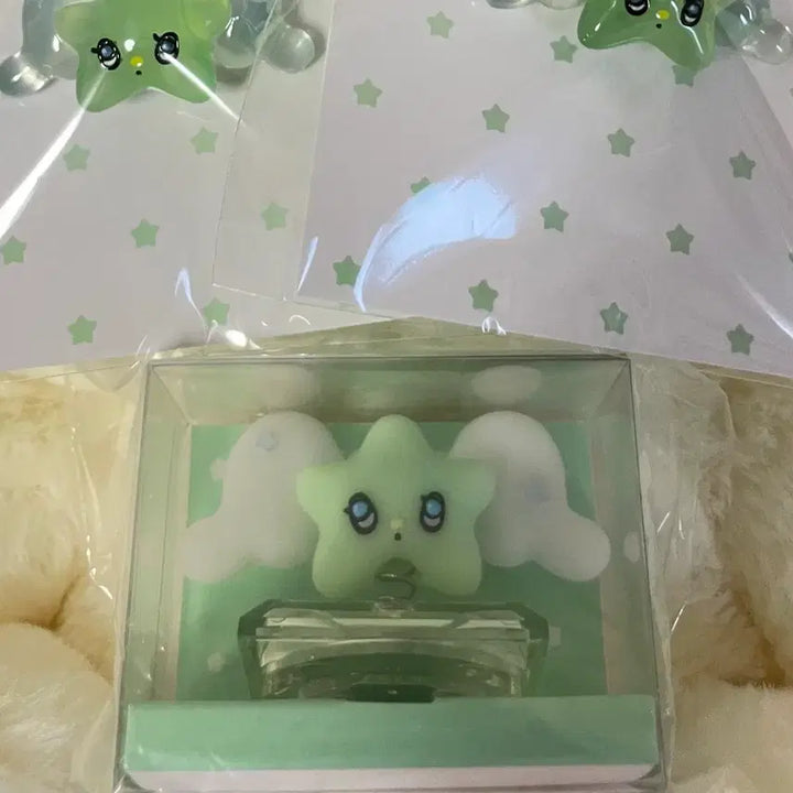 [BUNJANG] NCT WISH Wichu Fanlight Cap Charm (Sealed) / NCTWISH 응원봉 위츄 캡챰