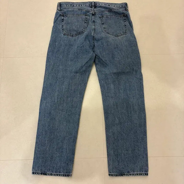 [BUNJANG] Uniqlo Regular Straight Fit Light Wash Denim Jeans Size 35 / 유니클로 레귤러 스트레이트핏 연청 데님35