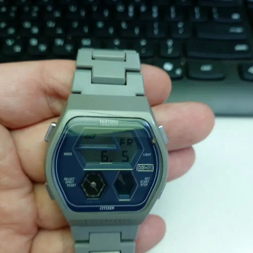 [BUNJANG] Citizen Digital Watch Gray / 시티즌 디지털 시계 그레이