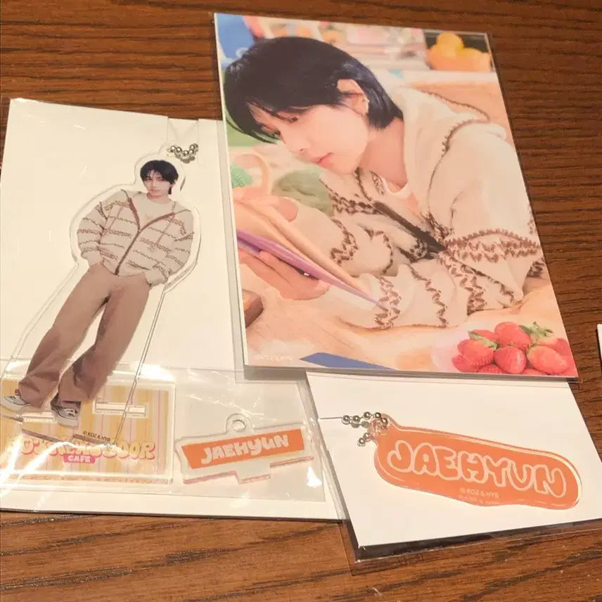 BUNJANG] BOYNEXTDOOR Jaehyun Japanese Cafe Photocard, Acrylic