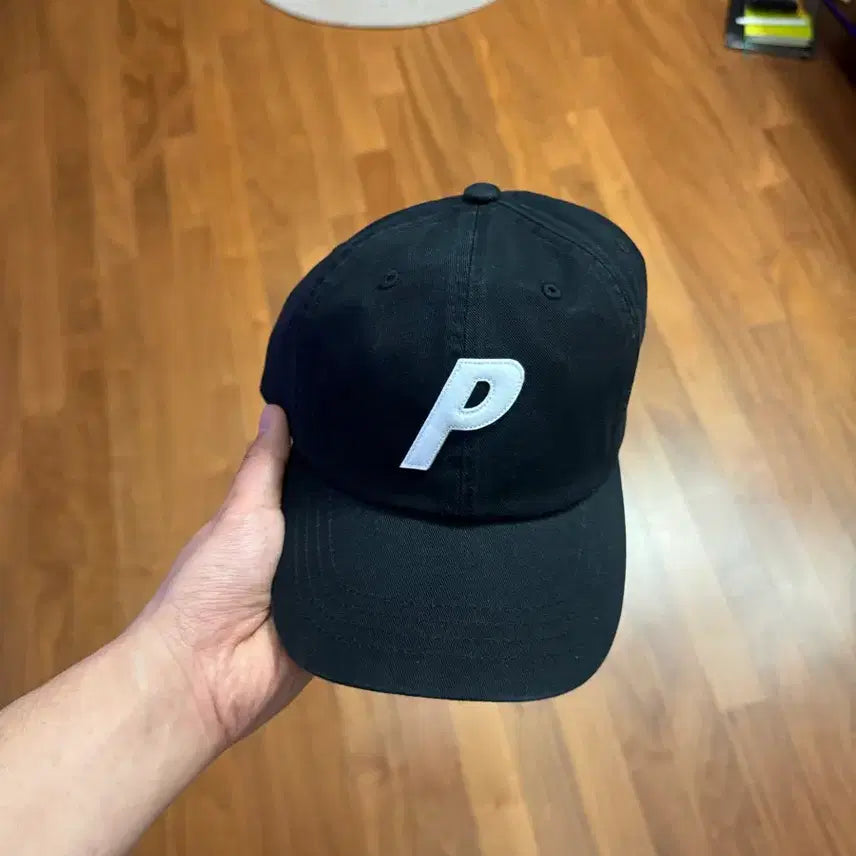 [BUNJANG] Palace P 6-Panel Cap Black 26SS New / 팔라스 P 6-패널 블랙 볼캡 26SS 새상품